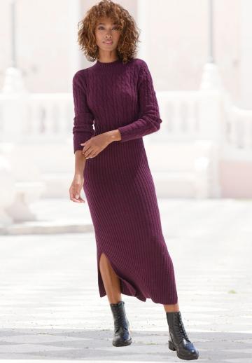 Вязаное платье