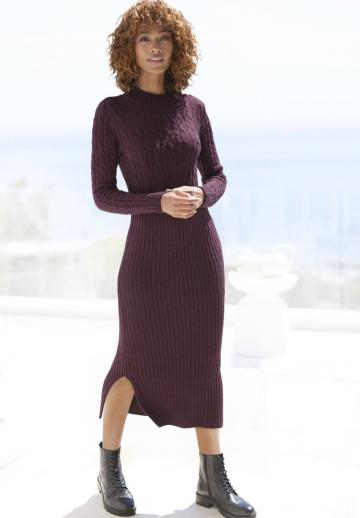 Вязаное платье