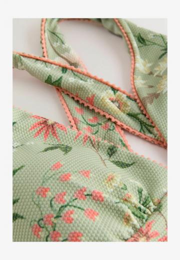 Слитный купальник