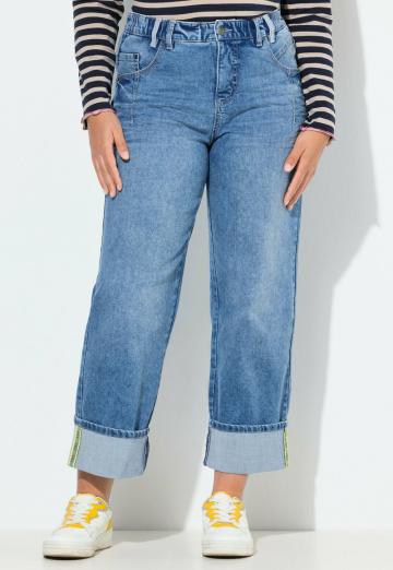 Короткие джинсы