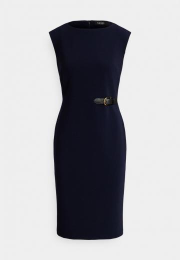 Платье футляр