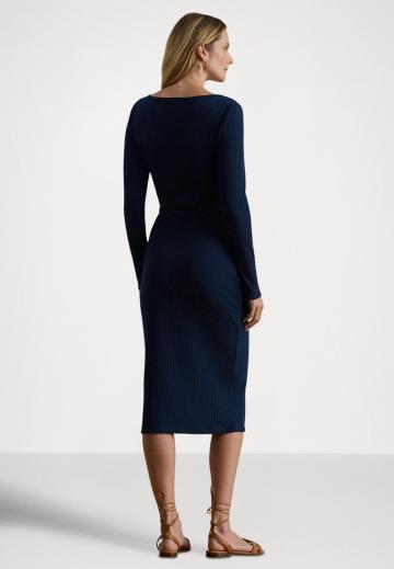 Вязаное платье