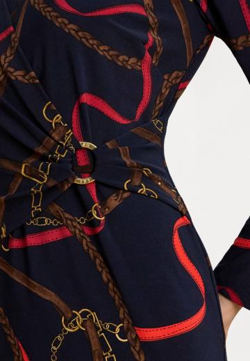 Платье футляр