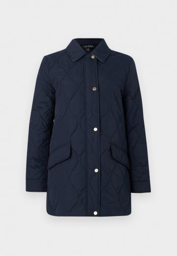 Короткое пальто