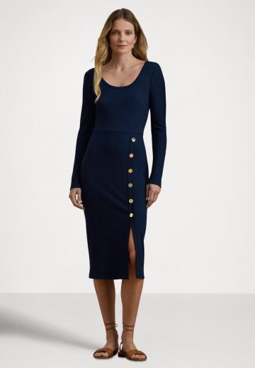 Вязаное платье