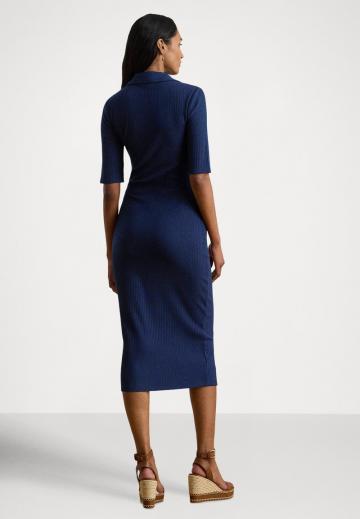 Платье футляр