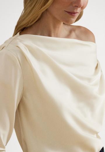 Атласная блузка