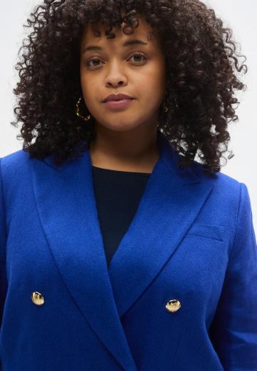 Короткое пальто