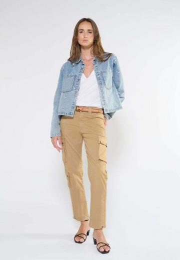 Брюки с накладными карманами