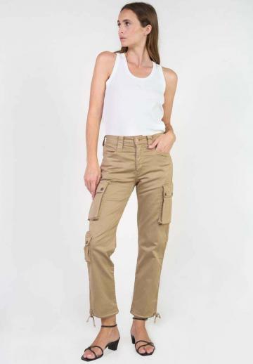 Брюки с накладными карманами