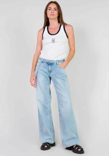 Клешеные джинсы