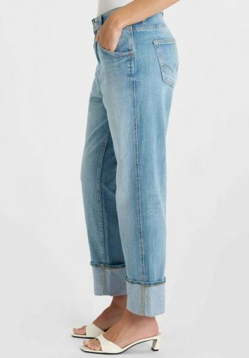 Свободные джинсы