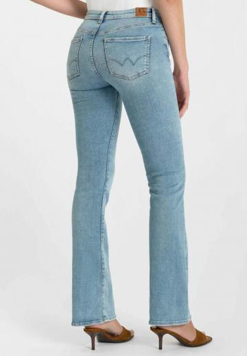 Клешеные брюки