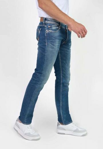 Узкие джинсы