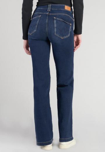 Клешеные джинсы