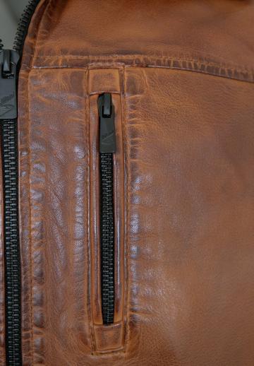 Кожаная куртка