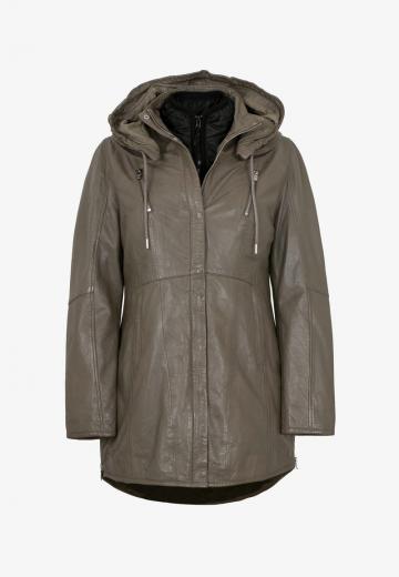 Короткое пальто