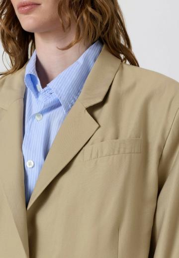 Короткое пальто