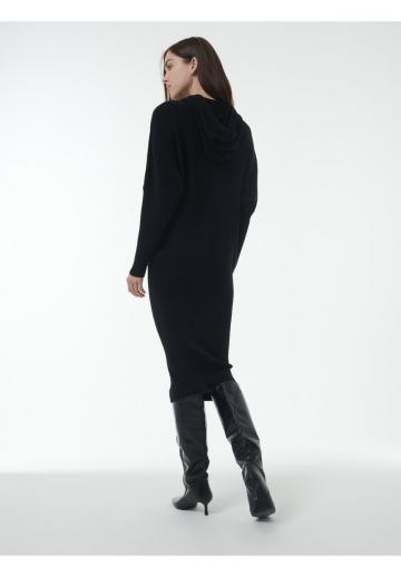 Вязаное платье