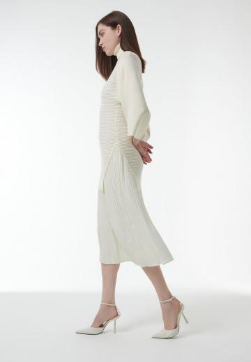 Вязаное платье