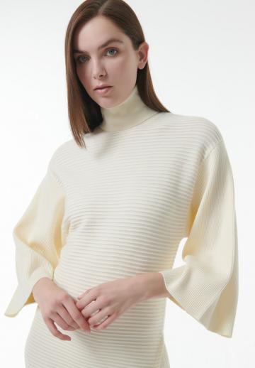 Вязаное платье