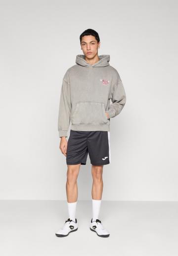 Спортивная кофта