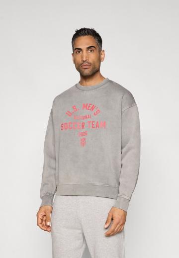 Спортивная кофта