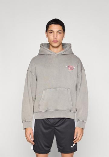 Спортивная кофта