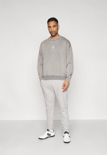 Спортивная кофта