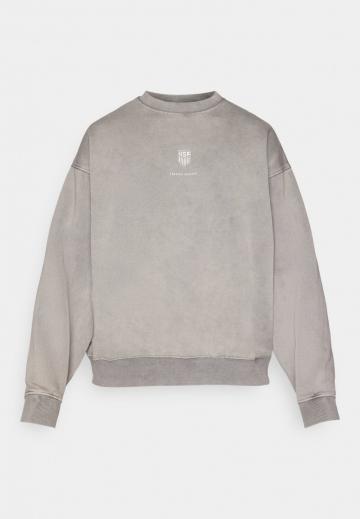 Спортивная кофта