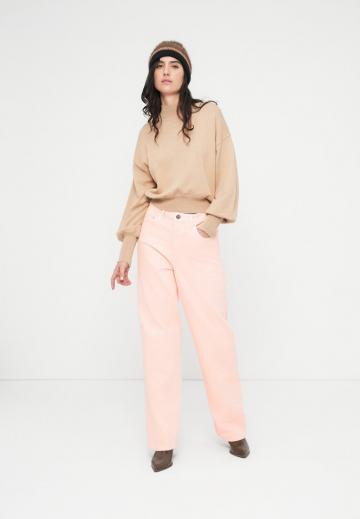 Клешеные джинсы