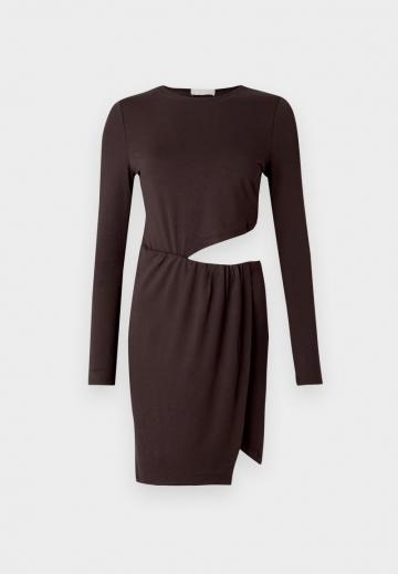 Короткое платье