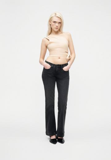 Блузка без рукавов