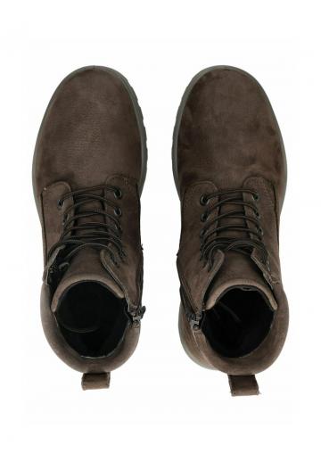 Ботинки на шнуровке