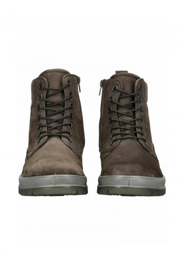 Ботинки на шнуровке