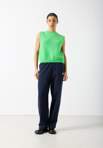 Пуловер без рукавов