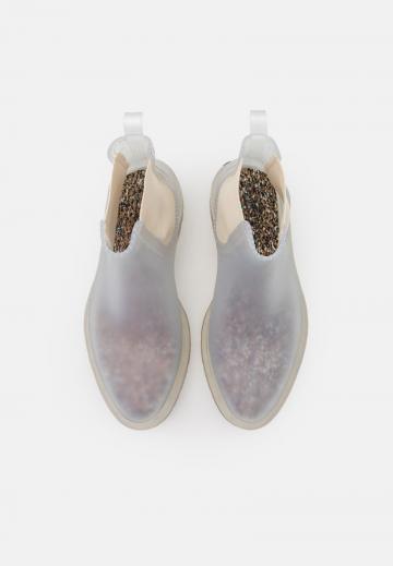 Резиновые сапоги