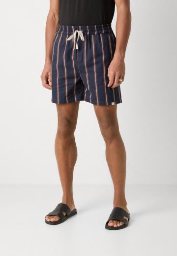 Пижама с шортами