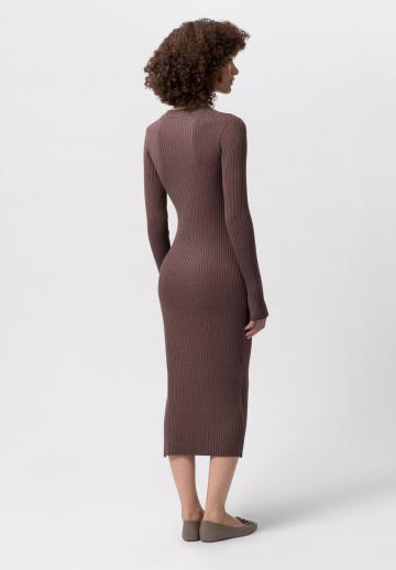 Вязаное платье