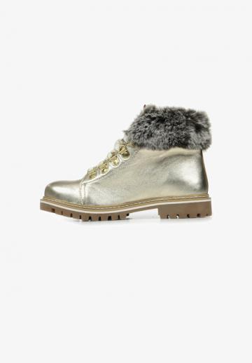 Зимние ботинки