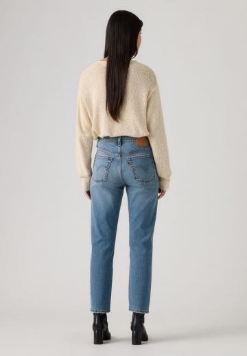 Прямые джинсы