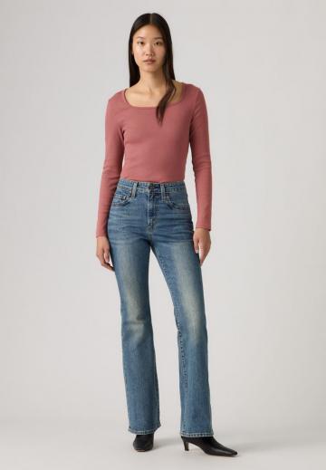 Клешеные джинсы