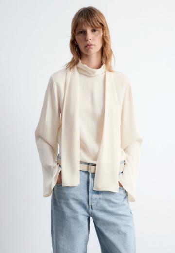 Атласная блузка