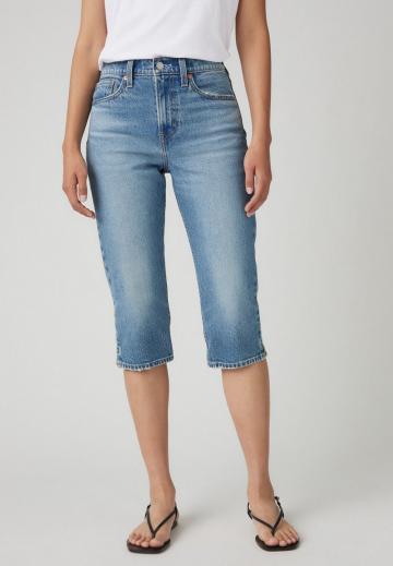 Короткие джинсы
