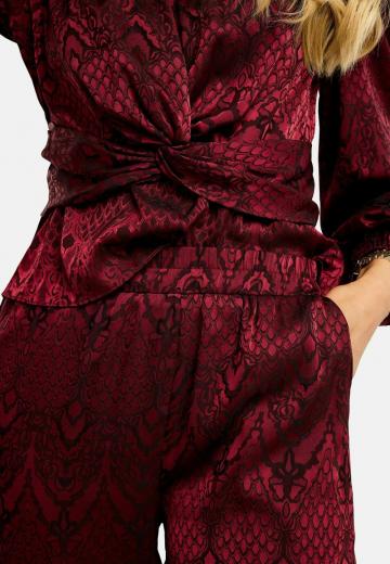 Прямые брюки