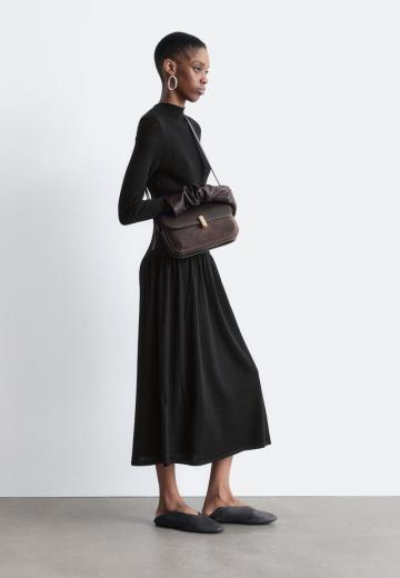 Вязаное платье