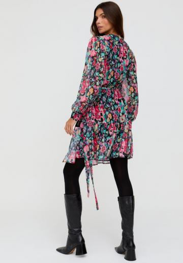 Короткое платье