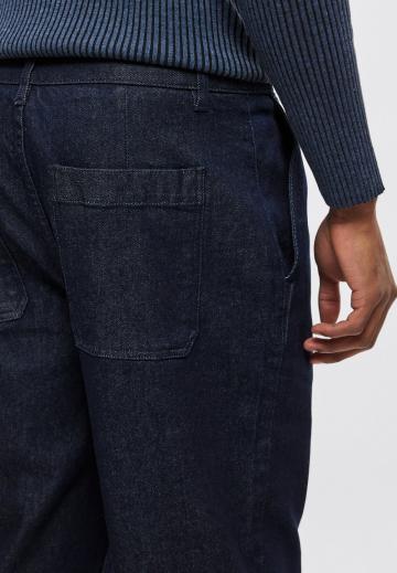 Прямые джинсы