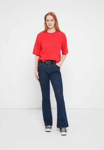 Клешеные брюки