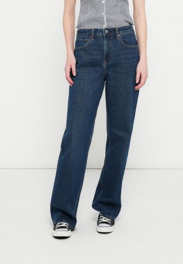 Свободные джинсы